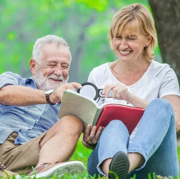 30x Magnifying Glass for Seniors