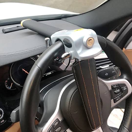Adjustable Steering Wheel Lock with Triple Locking – Strong Theft Prevention