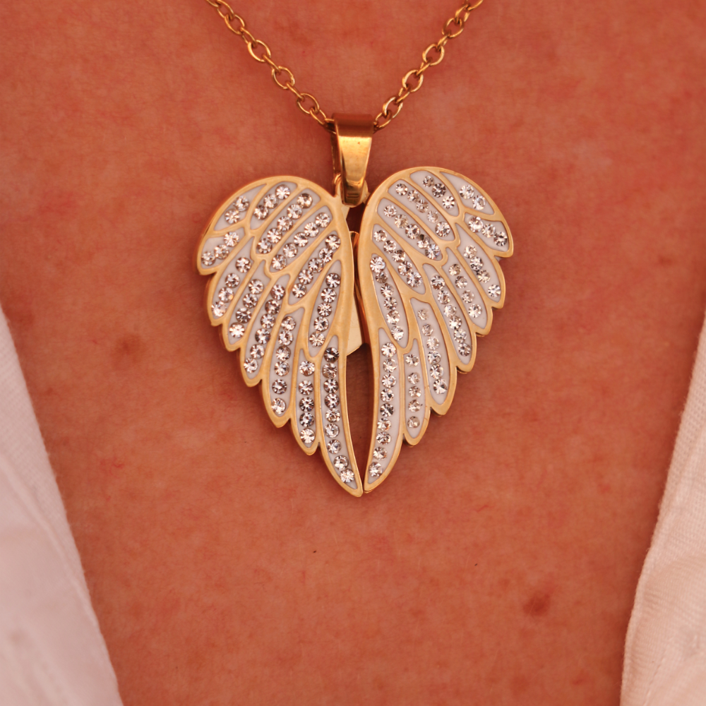 Angel Heart Necklace – Personalised Jewellery with Engraving in Gold or Silver
