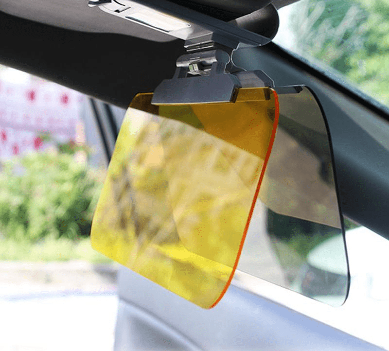 Anti-glare car sun visor for day and night driving