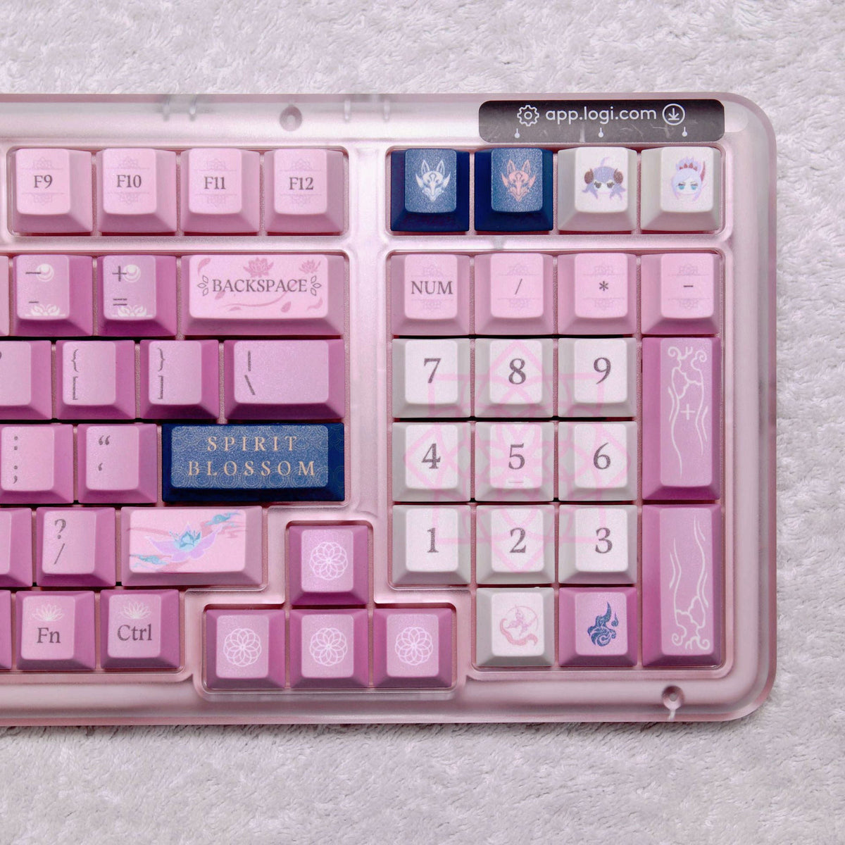 Artistic Gaming Keyboard