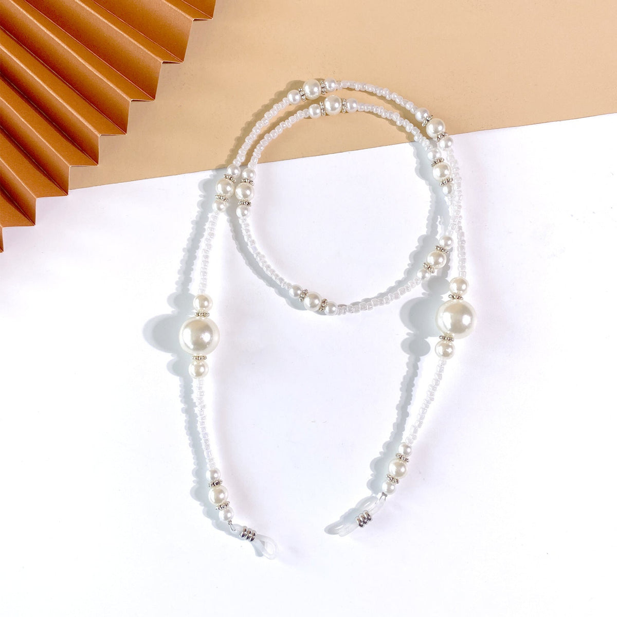 Beaded eyewear retainer necklace
