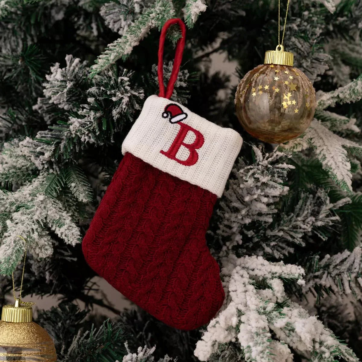 Cable-knit contrast Christmas stockings