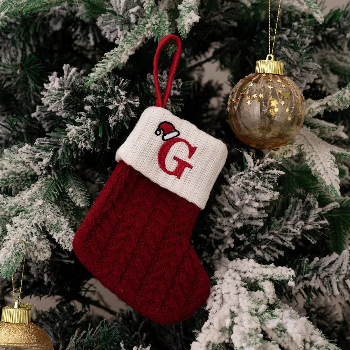 Cable-knit contrast Christmas stockings