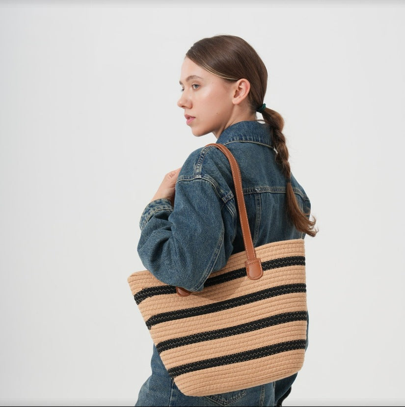 Casual Tote Bag with Stylish Stripe Pattern