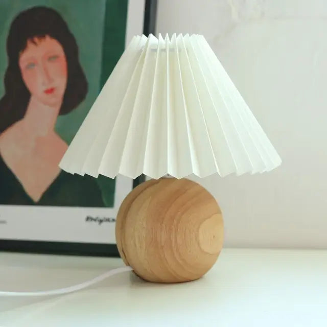 Classic Table Lamp with Foldable Lampshade for Warm Light