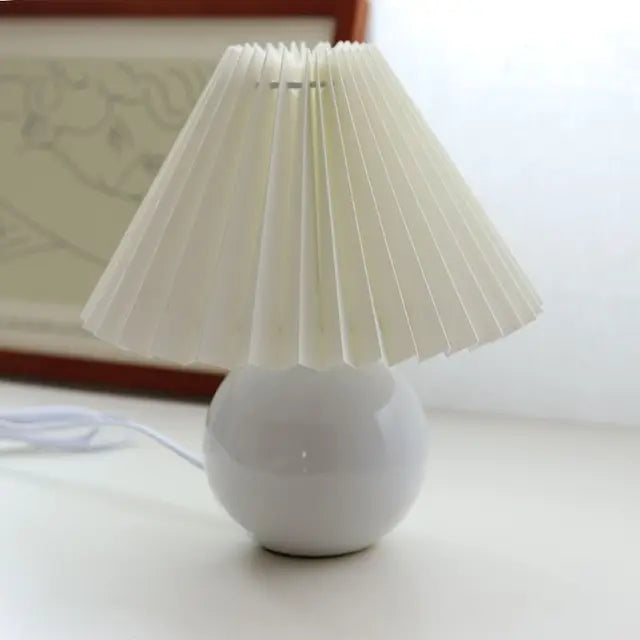 Classic Table Lamp with Foldable Lampshade for Warm Light