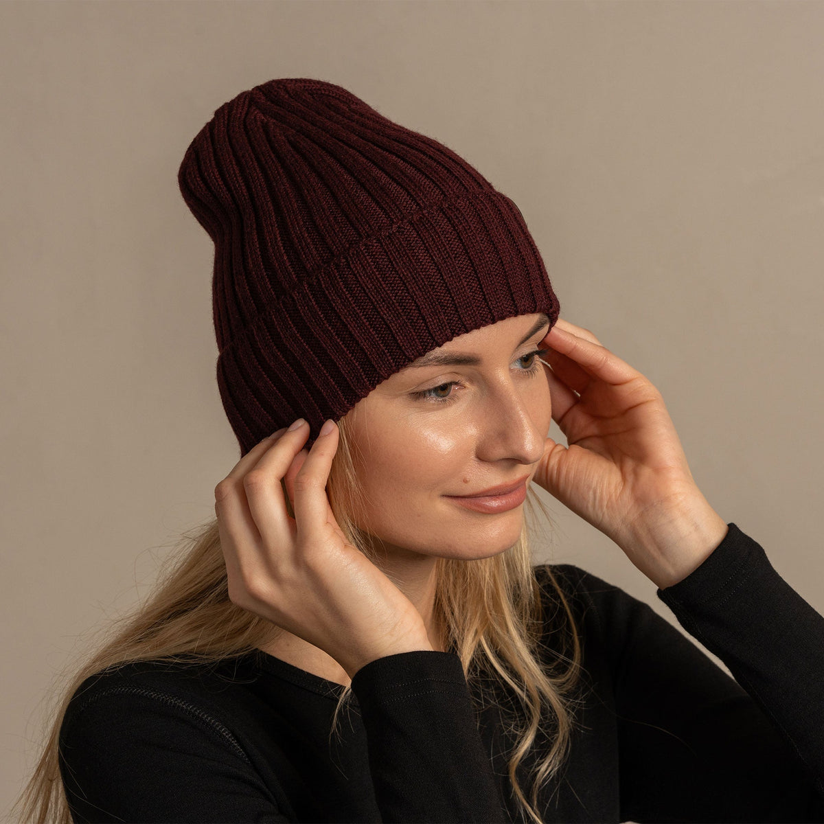 CozyMerino Beanie – Luxury Merino Wool Hat for Women