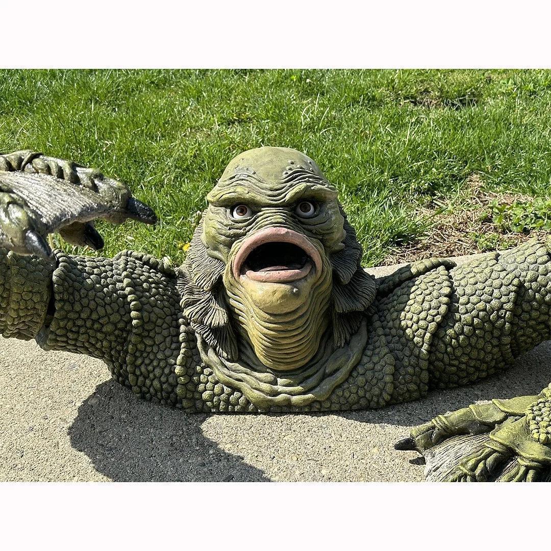 Creature from the Black Lagoon garden sculpture – monster statue for outdoor Halloween decoration
