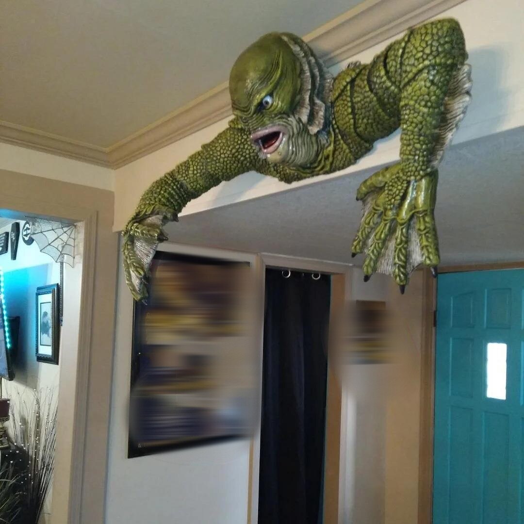 Creature from the Black Lagoon garden sculpture – monster statue for outdoor Halloween decoration