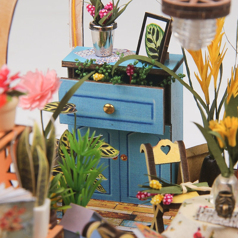DIY Dream Home Miniature Wooden Dolls' House Kit