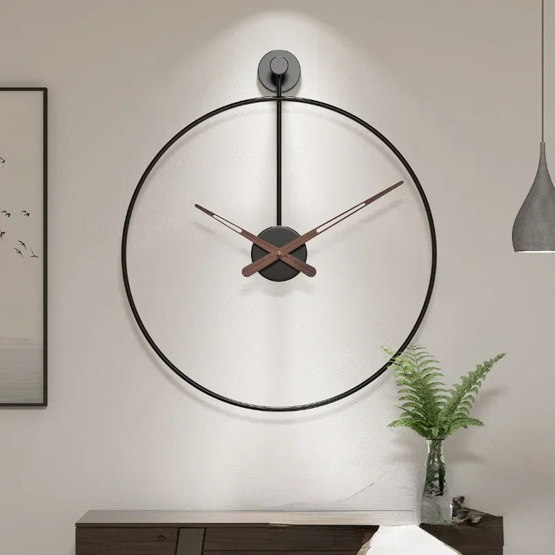 Effortless modern wall clock