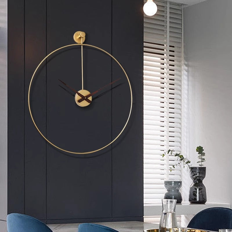 Effortless modern wall clock