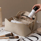 Elegant Cosmetic Bag with Spacious Storage