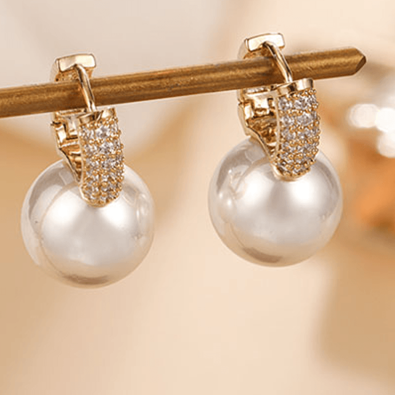 Emerald pearl earrings