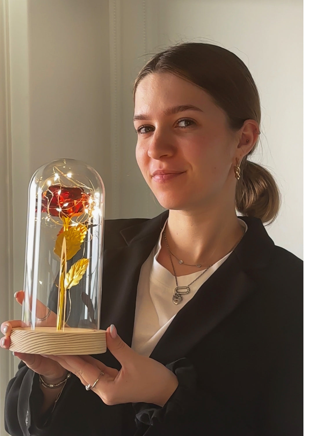 Eternal Rose – Gold Rose in Glass Dome with LED Lighting