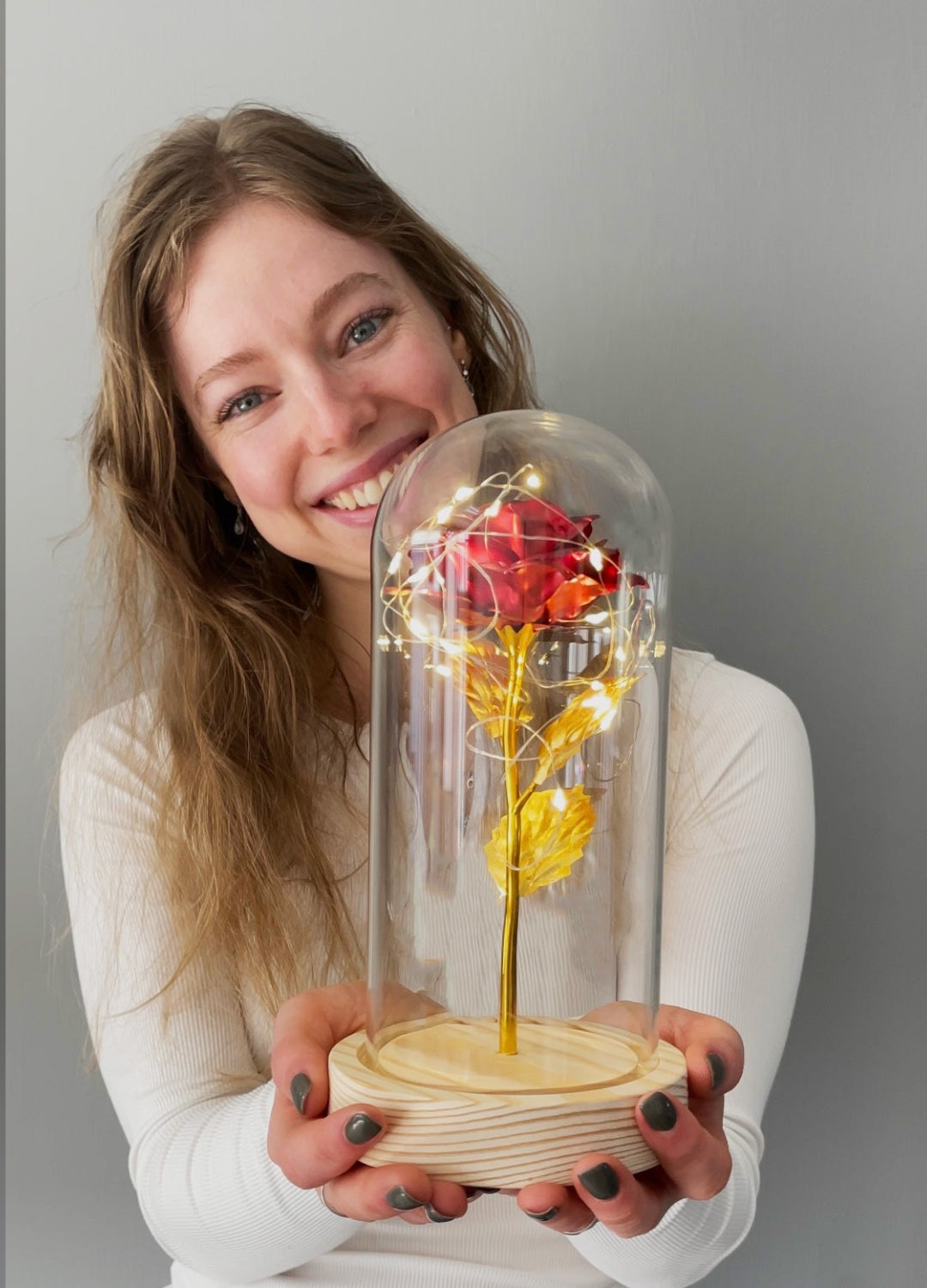 Eternal Rose – Gold Rose in Glass Dome with LED Lighting