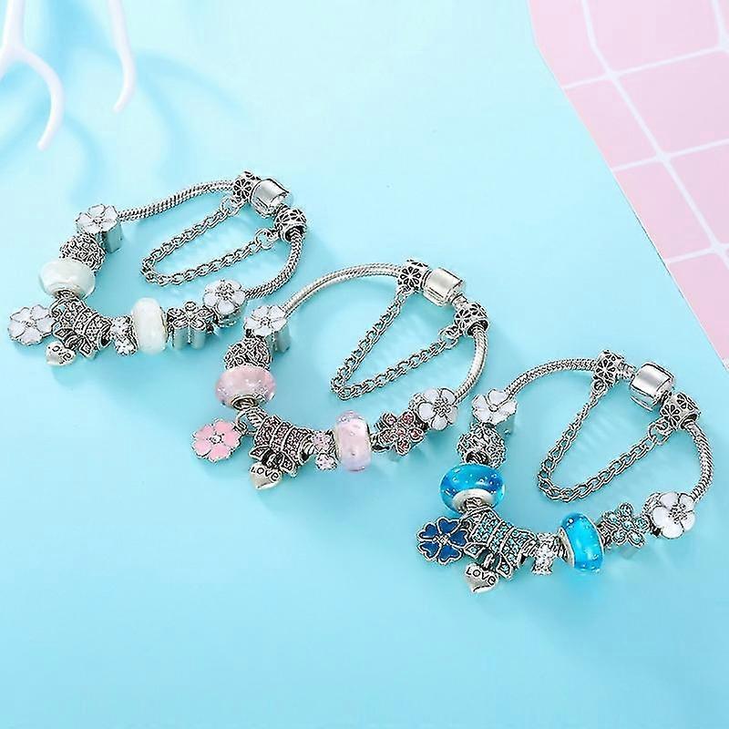 Floral Charm Bracelet – Elegant Nature-Inspired Gift
