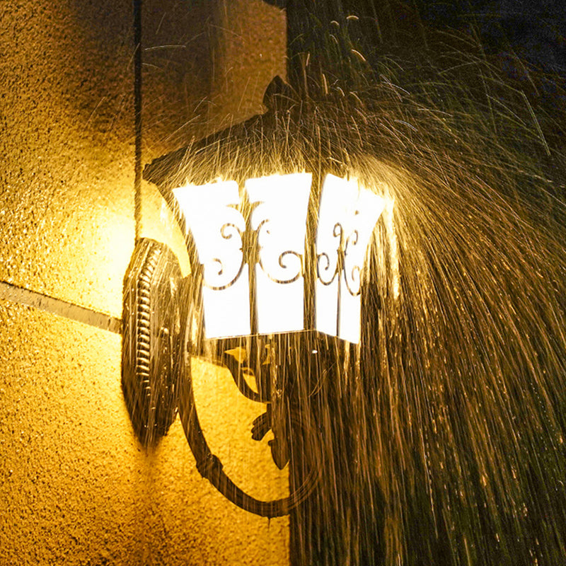 Frosted Glass Curved Lantern Wall Light – Traditional Terrace Solar LED Wall Lamp