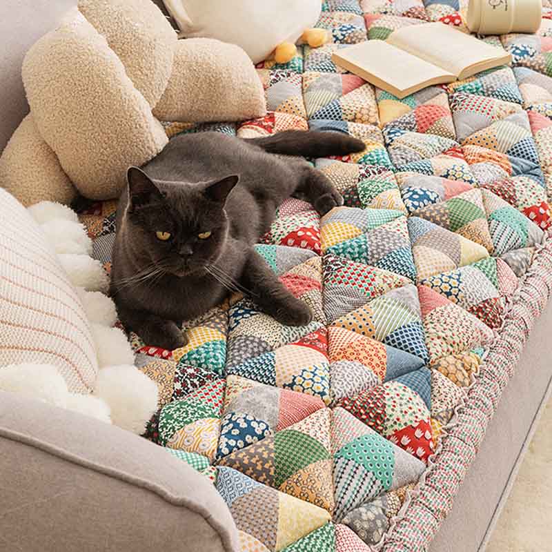 GardenGuard Sofa Cover – Comfortable & Stylish Protection