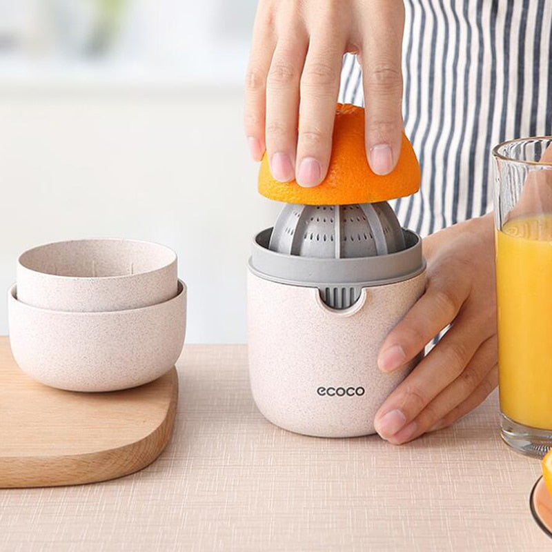 JuicySqueeze Juicer – Anti-Slip and Modern Design