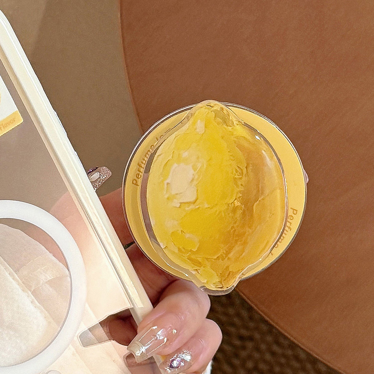 Lemon-shaped coaster