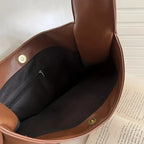 LuxeTote Leather Handbag – Stylish Everyday Essential