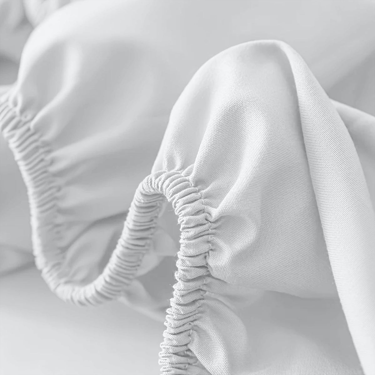 Luxurious Deep-Fit Sheet – Effortless All-Season Comfort