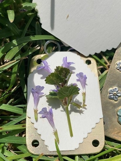 Boneroshop | Mini Flower Press | Compact Botanical Keepsake Maker | Portable Craft Tool