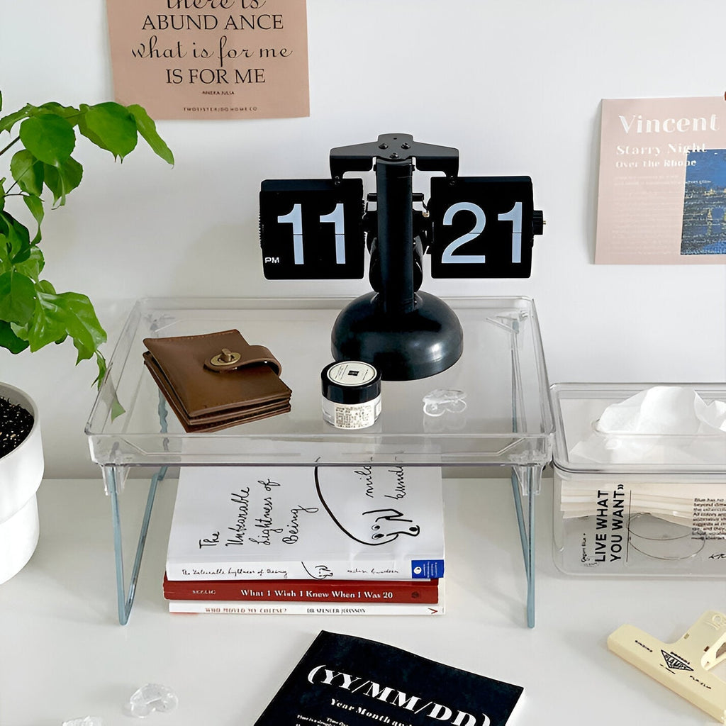 Minimalist Flip Clock with Automatic Rotation