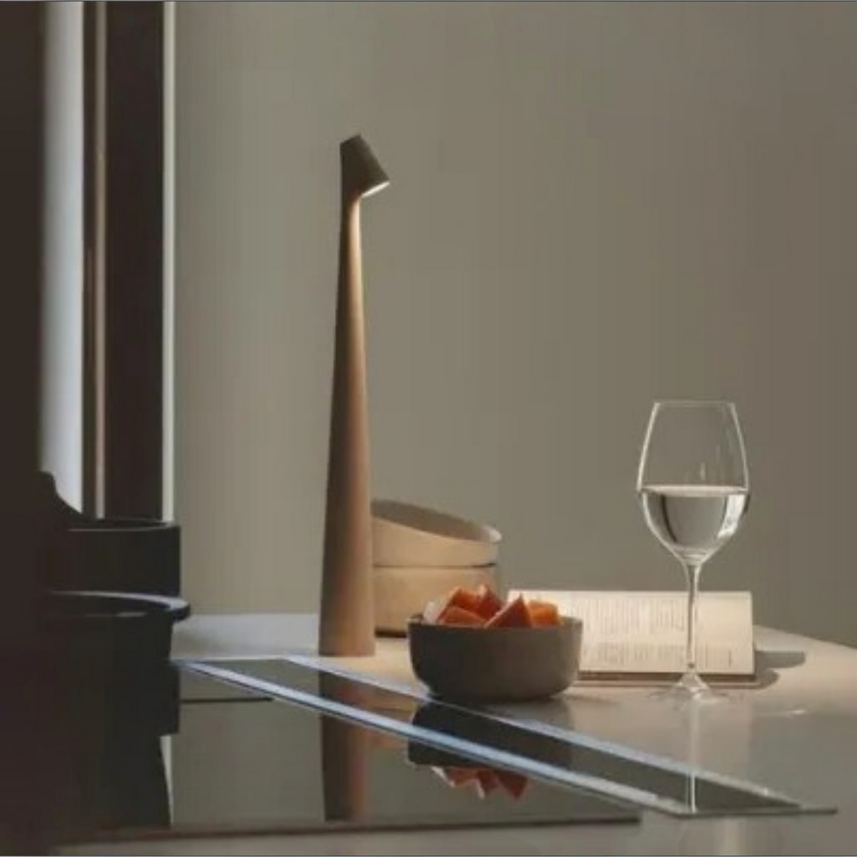 Nordic minimalistic design mood lamp | Wireless | LED | Reading lamp | Dining lamp