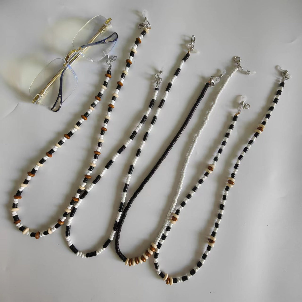 Pearl glasses chain