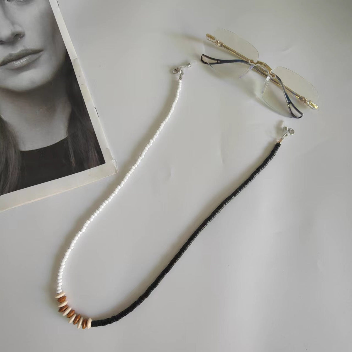 Pearl glasses chain