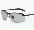 Photochromic sunglasses with polarised anti-glare lenses