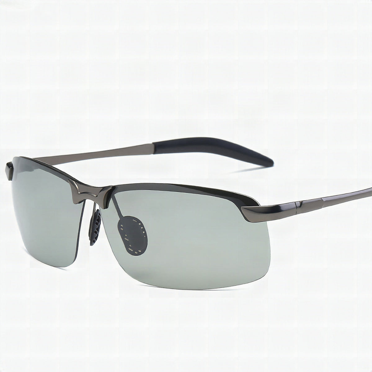 Photochromic sunglasses with polarised anti-glare lenses