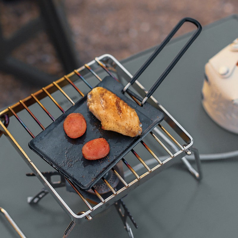 Portable ultra-compact non-stick grilling pan for outdoor camping