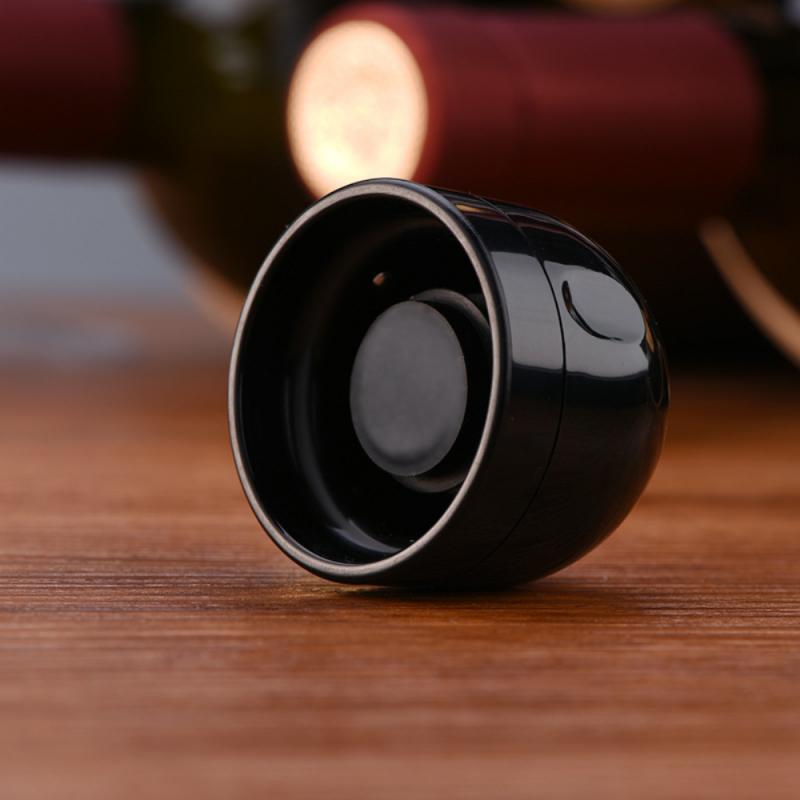 Silicone sealed wine, beer and champagne stopper