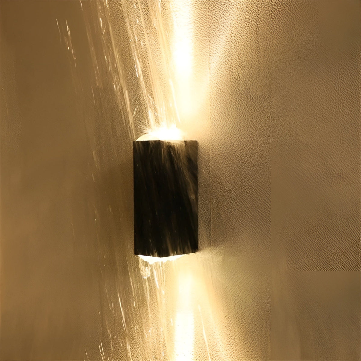 Stylish Outdoor Lamp That Isn't Afraid of Rain