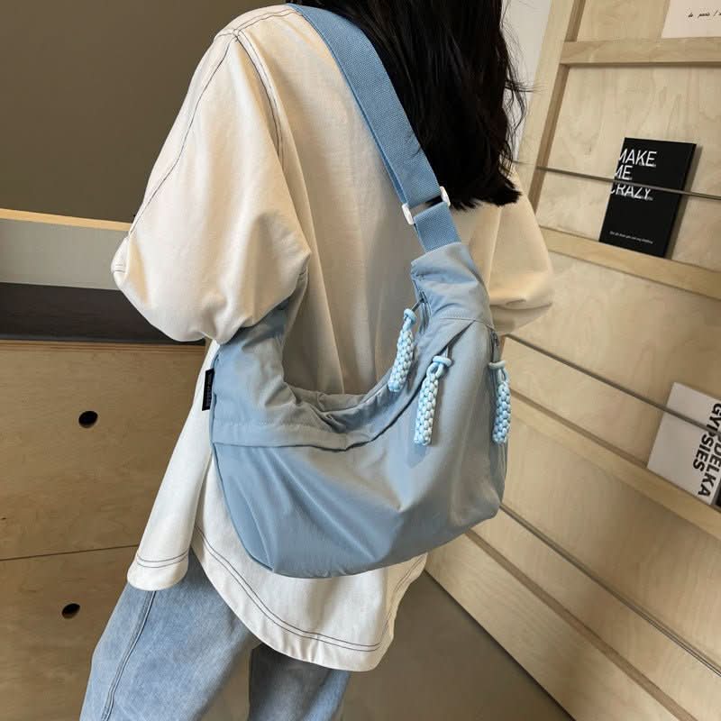 Stylish shoulder bag for everyday & leisure use