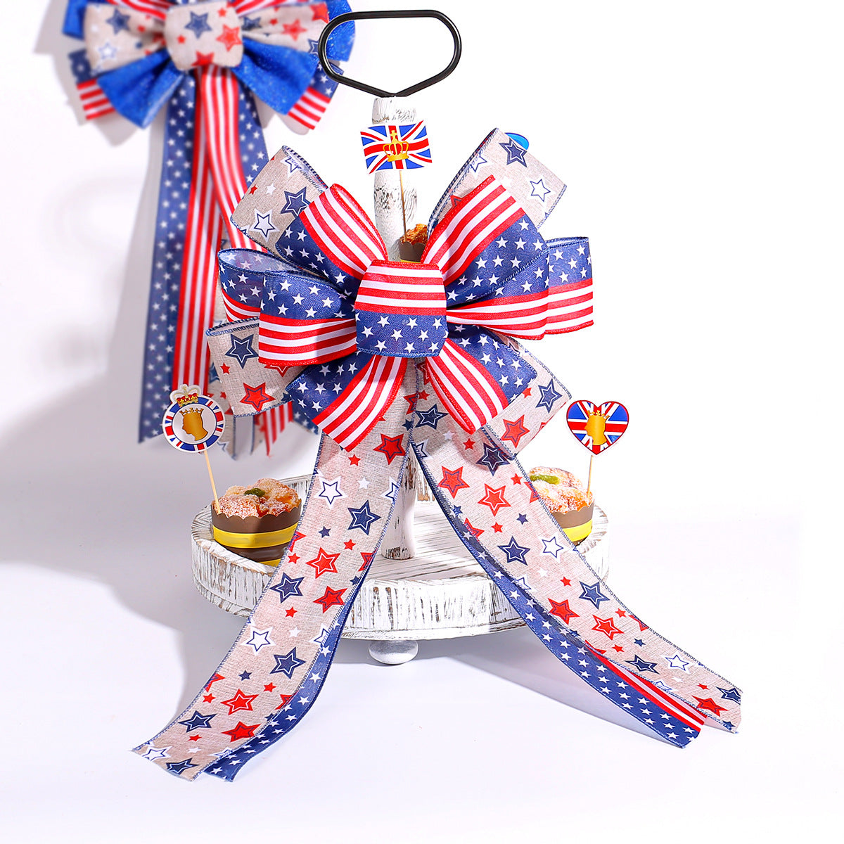 Unisex Patriotic USA Star and Stripe Ribbon Bow Set with Wired Tails and Clip Attachment