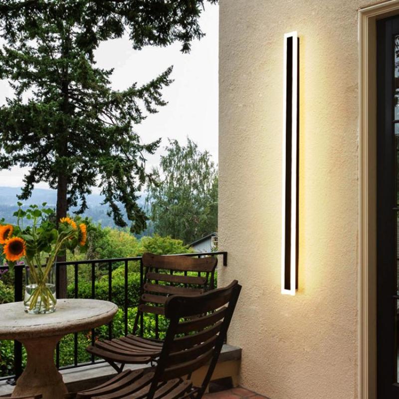 Vynn Linear Outdoor Wall Lamp