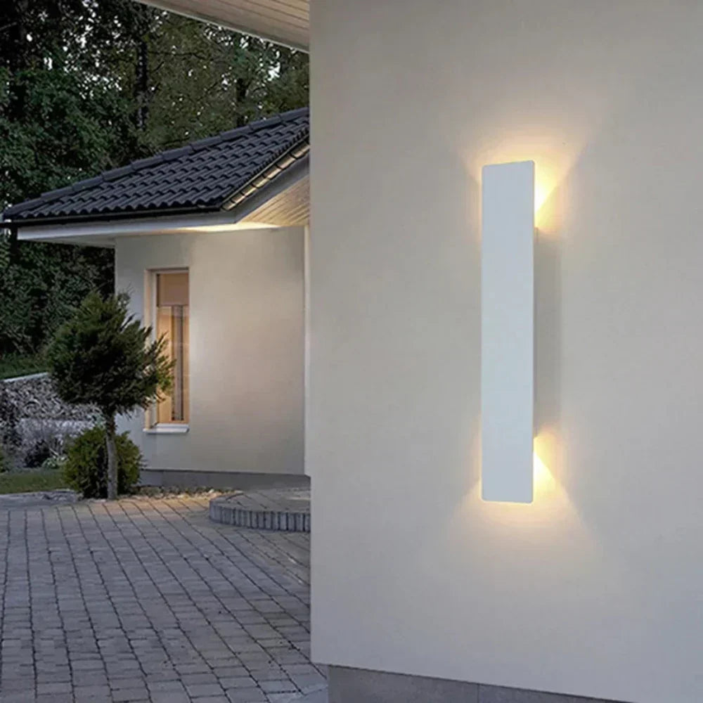 Waterproof Aluminium Outdoor LED Wall Light with Up-Down Lighting