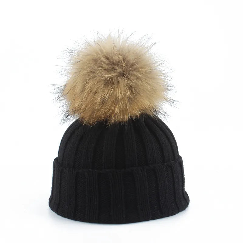 WinterKnit Beanie – Stylish Knitted Hat for the Cold