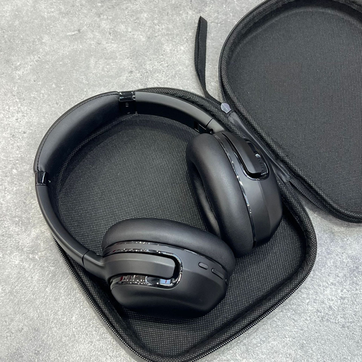 Wireless Noise Cancelling Headphones