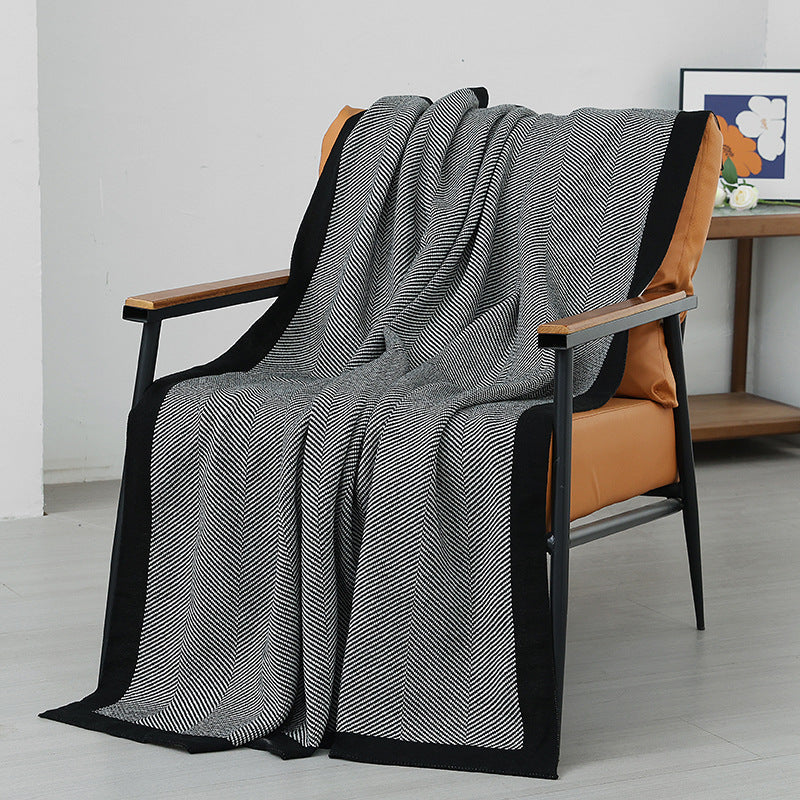Women's Elegant Snuggle Blanket in Soft Knit with Geometric Pattern