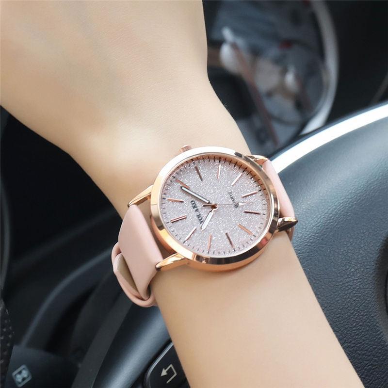 Women's Geneva Faux Leather Analogue Quartz Watch