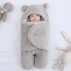 BONEROSHOP sleeping bag in car seat, demonstrating compatibility with infant carriers and travel systems.