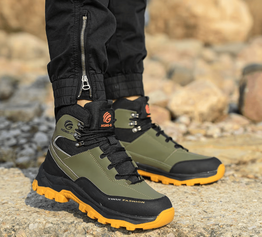 Close-up of HONG-G work boot interior showing comfortable lining and supportive insole design