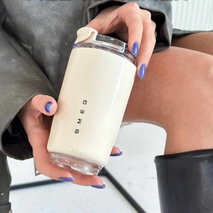 LuxeTherm thermal mug keeping drinks at perfect temperature for work and travel