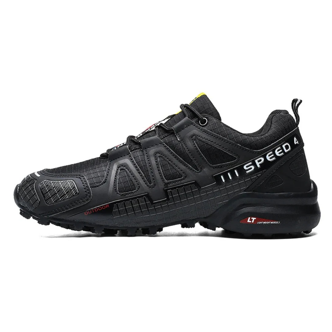 SpeedCross IV trainers showing reinforced protective toe cap and ergonomic heel counter design.